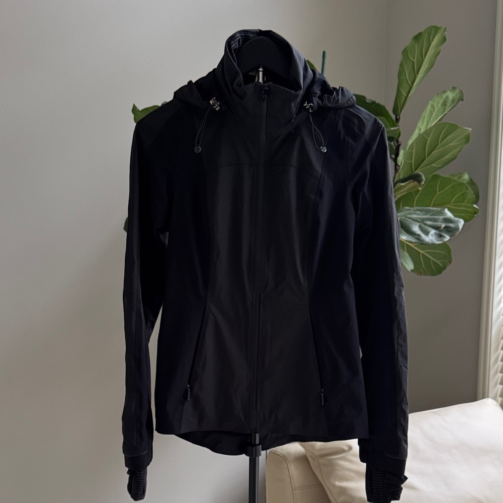 Lululemon Black Hooded Jacket Size 2